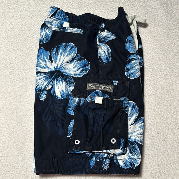 Abercrombie Men’s Blue Swimming Trunks (Plus Free Orange Pair), EUC, Size Medium - Picture 5 of 8